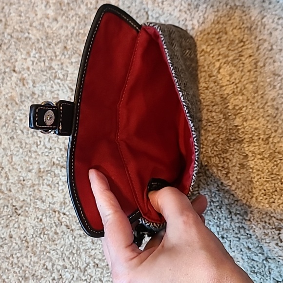 🎉HP🎉 Coach Wristlet Bundle, Wool herringbone, Red and Tan Coach Design - Picture 11 of 13